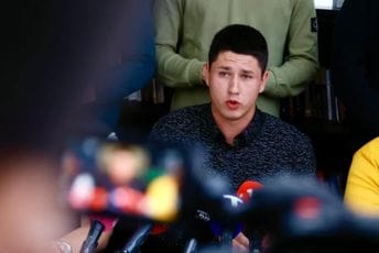Beograd: Policija privela šest osumnjičenih za napad na Miloša Pavlovića, studenti traže od policije da ih oslobodi