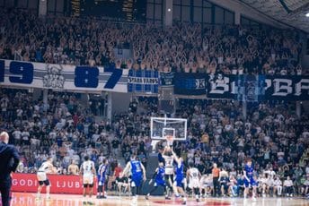 'Plavi' izgubili dobijenu utakmicu: Partizan se vratio sa minus devet, pa u produžetku pružio prvi korak ka tituli