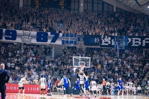 'Plavi' izgubili dobijenu utakmicu: Partizan se vratio sa minus devet, pa u produžetku pružio prvi korak ka tituli