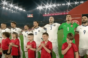 (VIDEO) Himna Srbije se od zvižduka u Tirani nije ni čula, čak i dječaci provocirali igrače gostiju