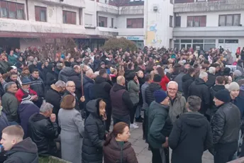 Srbija: Opozicija proglasila pobjedu u Kosjeriću, kažu da vode na skoro svim biralištima
