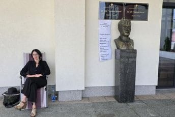 Majka iz Bijelog Polja započela štrajk glađu zbog odmazde nastavnice Suade Zoronjić