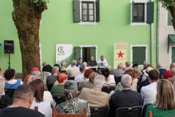 Cetinje: Kao šesnaestogodišnjak sa braćom i majkom otišao u partizane, sinoć predstavljena knjiga njegovih ratnih sjećanja