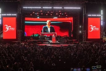 Voli slavi tri decenije: Dva miliona eura za zaposlene i čarobna noć uz Dina Merlina i Koloniju (FOTO/VIDEO)