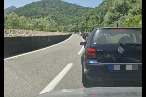 Udes u Virpazaru: Sudarila se dva automobila