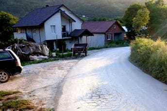 Mještani bjelopoljskog sela za 20. jun najavili blokadu puta prema Petnjici: Traže izmještanje trase puta