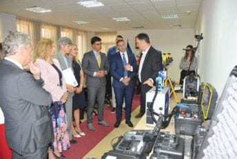 EU i UNDP donirali opremu za borbu protiv krijumčarenja oružja; Šćepanović: Svjesni smo da forenzika ne počinje u laboratoriji, već na licu mjesta