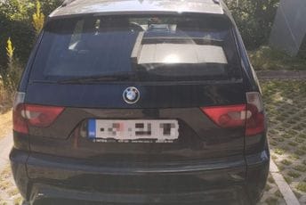 Zapljena na Dobrakovu: Od državljanke Srbije oduzet BMW sa Interpolove potjernice
