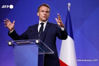 Makron: Narod Venecuele danas oslobođen diktature Madura