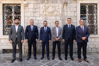 Predsjednici primorskih opština pozvali poslanike da podrže inicijativu o promjeni statusa i djelovanja JP „Morsko dobro“