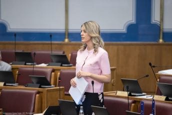 Novaković-Đurović: Ibrahimoviću bliža fotelja nego Srebrenica, kako drugačije objasniti podršku Mandiću