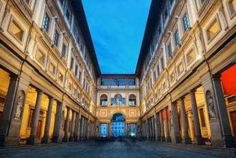 Italija: Slika stara 300 godina uništena jer je posjetilac – pravio selfi