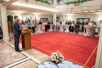 (FOTO/VIDEO) Milatović  najboljim srednjoškolcima: Vi ste slika crnogorskog društva koju želim da gledaju svi građani naše zemlje