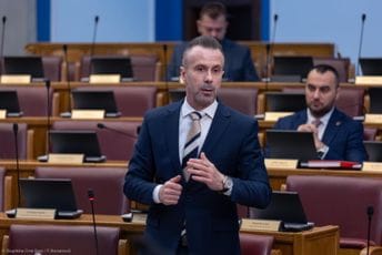 Bogdanović nastavlja da targetira:  Proziva  urednike, novinare, predstavnike NVO...
