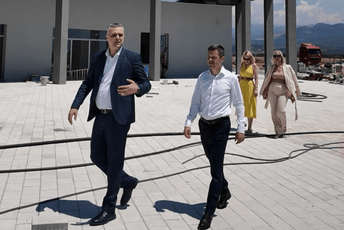 Mujović obišao radove na novom gradskom groblju: Ovim rješavamo problem Podgorice u narednih 50 godina