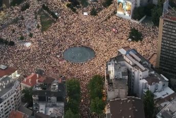 Vučić se oglasio iz 'ćacilenda': Proglašavam pobjedu studenata koji žele da uče