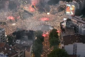 Studentski protest i ideologija ‘Srpskog sveta’: Neki novi bacači cvijeća na tenkove
