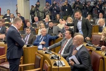 Vladavina političkih, pravnih i ekonomskih manipulanata