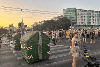 (FOTO/VIDEO) U toku veliki protesti širom Srbije: Blokirane sve ključne tačke u Beogradu