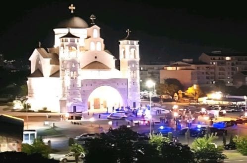 Podgorica: Žena vozilom probila rampu ispred hrama, ima povrijeđenih