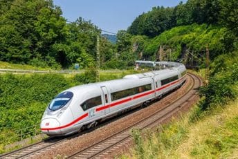 Njemačka: Sjekirom napao putnike u vozu, četvoro povrijeđeno