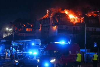 (VIDEO) Varšava: Više od 200 stanova uništeno u požaru, stotine ljudi ostalo bez krova nad glavom