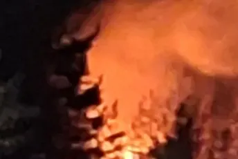 (VIDEO) Cetinje: Požar na Boroviku djelimično ugašen, ekipe i dalje na terenu