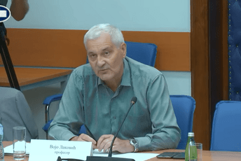 Laković: Jedan mi je uperio pištolj u čelo, više njih me zatim prebilo palicama
