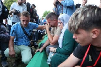 Pratite obilježavanje 30. godišnjice genocida u Srebrenici (VIDEO)