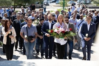 Sjećanje na žrtve Srebrenice: BDP položila vijenac u spomen-parku na Pobrežju u Podgorici