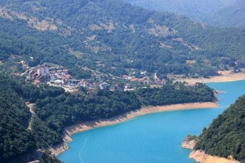 Od operativno interesantnog lica u Plužinama oduzeti pištolj i municija