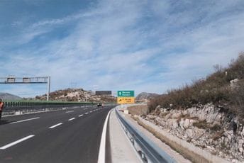 Saobraćajna nezgoda na autoputu: Saobraćaj uspostavljen