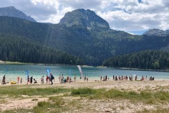 Pogledajte kako je danas na Crnom jezeru (FOTO / VIDEO)