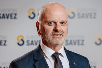 Šainović: Licemjerno je kad profesor sjedi u vlasti sa fašistima