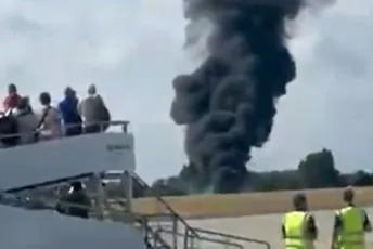 Užas u Engleskoj: Avion se srušio odmah po polijetanju, eksplodirao pred očima putnika