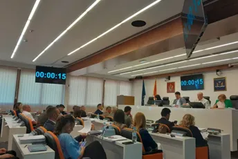 Naknade za odbornike u SO Budva povećane na 500 eura, uvedene i novčane kazne za povredu reda