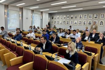 Herceg Novi: Odbornički dodatak 450 eura mjesečno