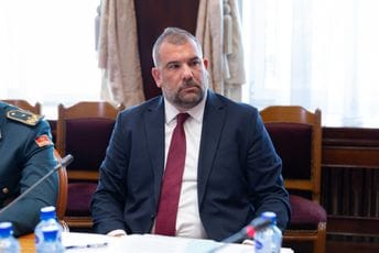 Krapović podržao Šćepanovića: Bivši režim vodi pravi hibridni rat