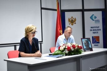 Odlazak istaknutog i poštovanog ljekara: U KCCG održana komemoracija dr Dušanu Mandiću