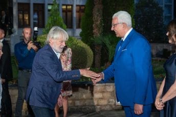 Nagrada za partijskog druga: Nikčević prekršio zakon pri odlučivanju o priznanju Bećiru Vukoviću