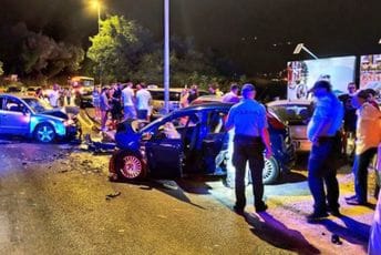 Teška saobraćajna nesreća u Herceg Novom: Poginula Tivćanka, povrijeđeno šestoro