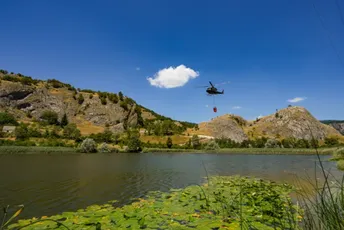 Požar u Šavniku pod kontrolom: Vatru gasio i vojni helikopter
