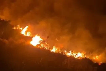 Požar na Lovćenu pod kontrolom: Avioni se jutros uključili u gašenje