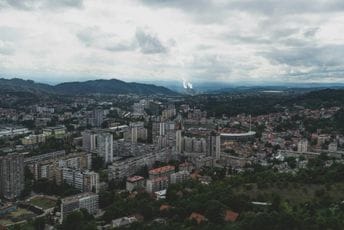 Tuzla: Uhapšeni policajci i inspektor, sumnjiče da su na prostituciju navodili maloljetnice