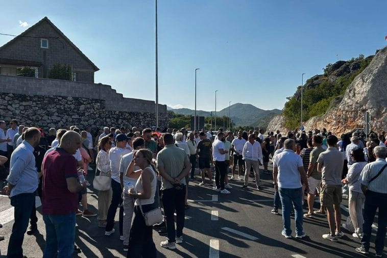 Podaci Uprave policije pokazuju: Građani sve češće na ulicama, prošle godine gotovo tri puta više protesta nego godinu ranije