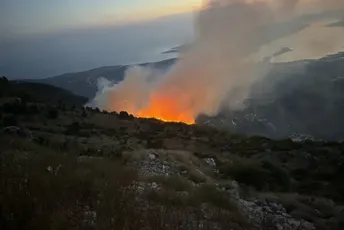 Požar na Lovćenu: I dalje ima vatre, vatrogasci su na terenu (VIDEO)