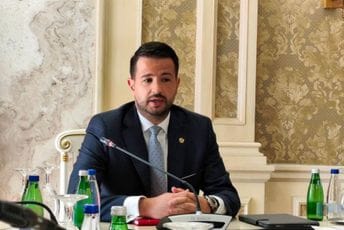 Evo šta predlaže Milatović: Otvorene liste, nezavisni kandidati, dovoljno će biti 1.000 potpisa, naizmjenično muškarci i žene...