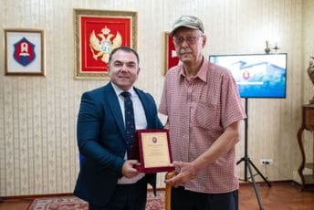 Humanost u službi zavičaja: Zahvalnica Vuku Radoviću za doprinos razvoju Cetinja i bolnice „Danilo I“