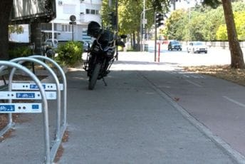 Podgorica dobila nova parkirališta za bicikla i trotinete na šest lokacija