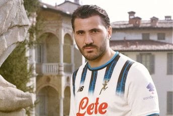 Kolašinac predstavio dres koji ostavlja "bez daha", fudbalera nazvali pravim Italijanom